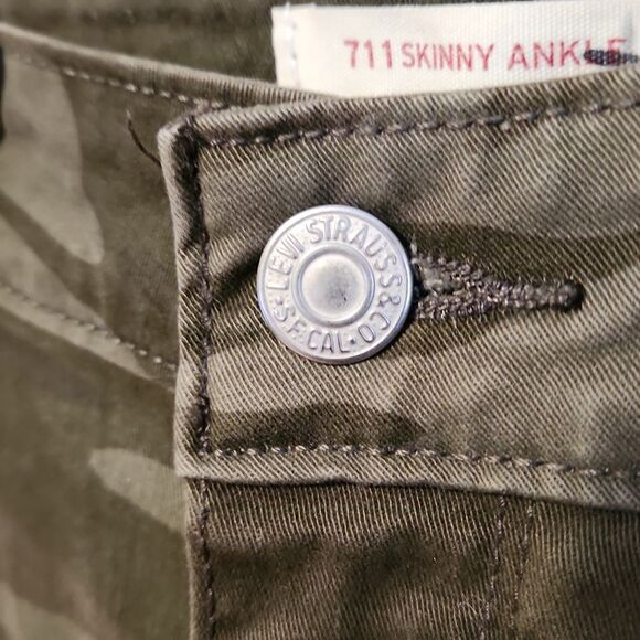 Levi Straus Green Camo 711 Skinny Ankle Pant Jean Denim Size 26 Cotton Polyester - Picture 9 of 10